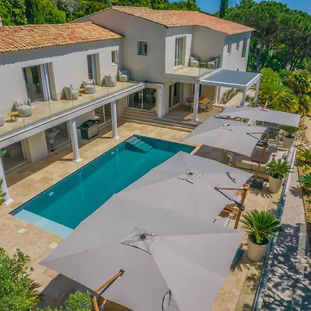 Villa Azureenne De La Nartelle