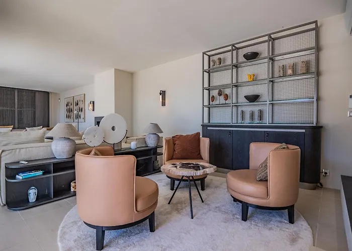 Azureenne De La Nartelle ヴィラ *