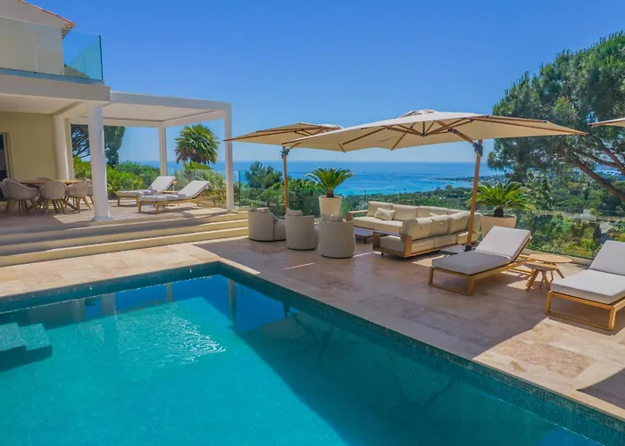 Azureenne De La Nartelle ヴィラ