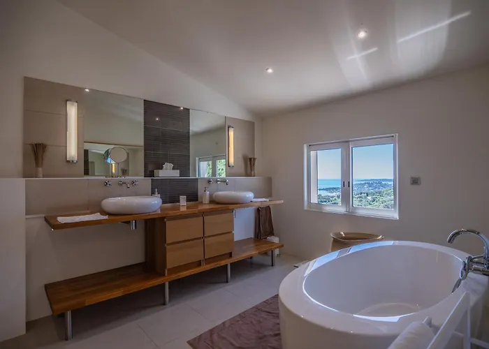 Azureenne De La Nartelle ヴィラ *