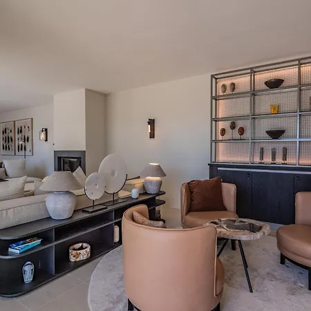 Villa Azuréenne De La Nartelle *