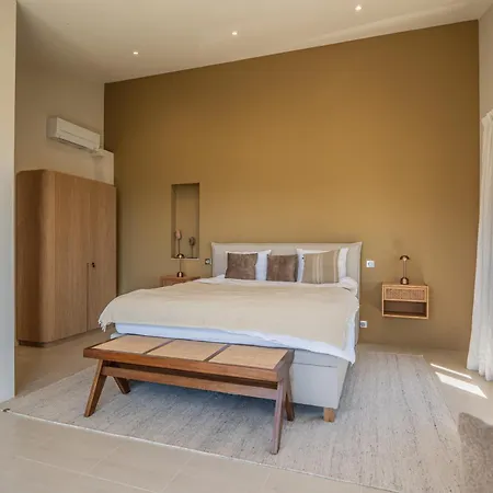 Azuréenne De La Nartelle *