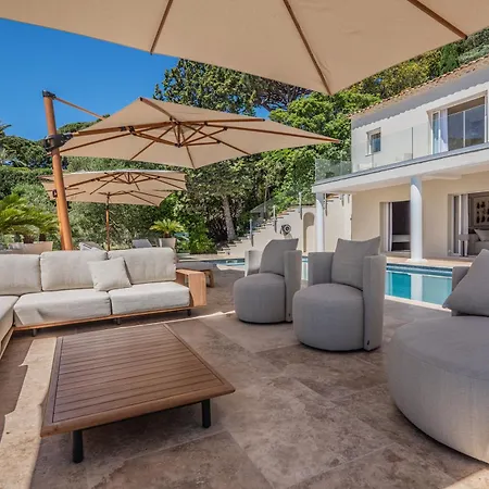 Azuréenne De La Nartelle *